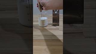 Aerolatte Handheld Milk Frother [upl. by Fina]